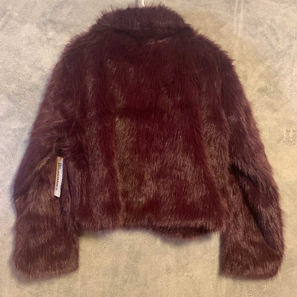 No Boundaries Womens L 12-14 Burgundy Faux Fur Jacket Collared Lined NWT - Picture 4 of 6